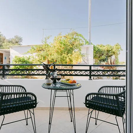 Andimesia Orae Apartment *